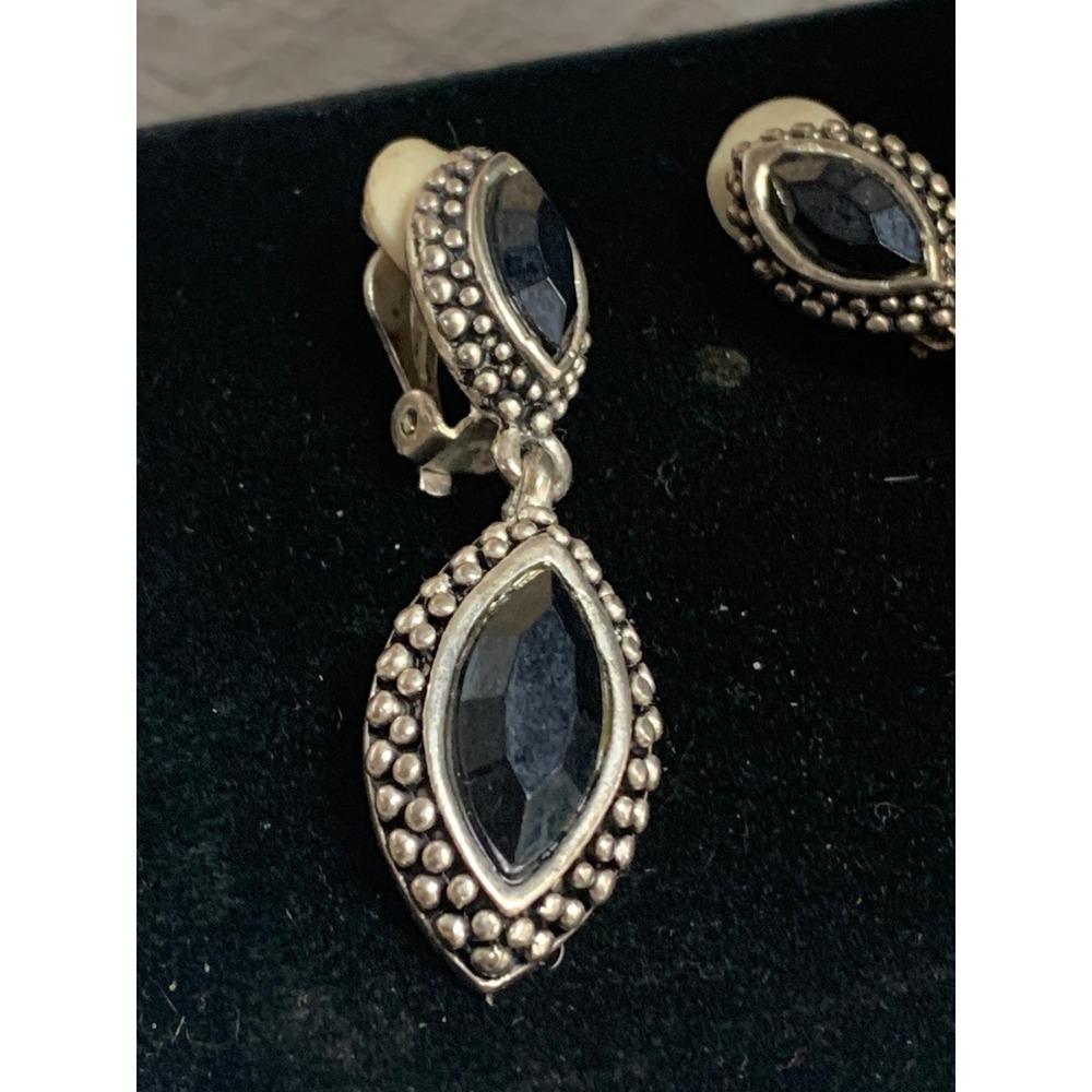 Vintage Silver Tone Black Marquise Stone Beaded Clip On Drop Dangle Earrings - Picture 2 of 6